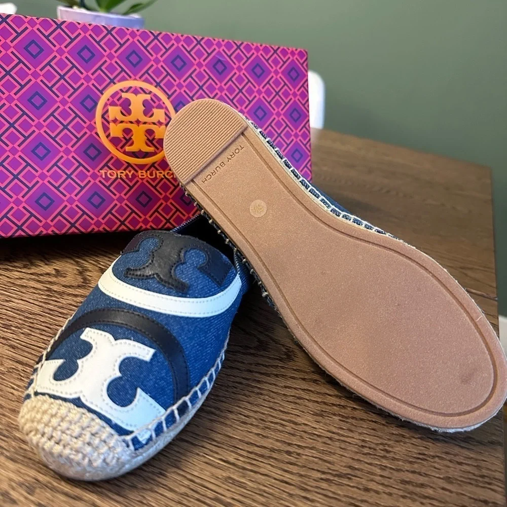 NWT! NEW! Tory Burch Poppy Canvas Leather Mixed Espadrilles -Denim Size US 5.5